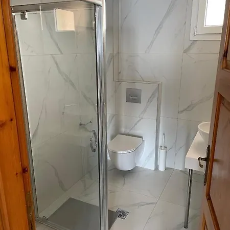 Elvetia Appartement Potos